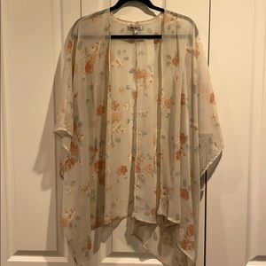 Flowy kimono